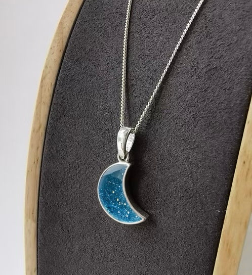 MOON NECKLACE
